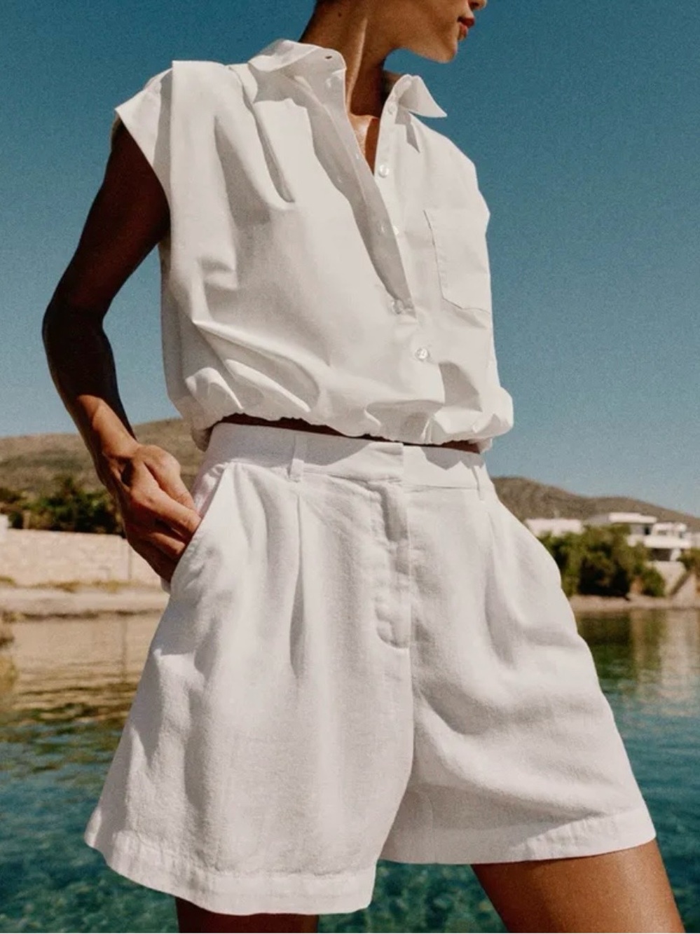 NWT Zara White Sleeveless Button Down Top with Balloon Hem Size XS - Picture 2 of 9